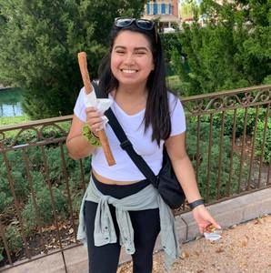 Meet your Posher, Leslie